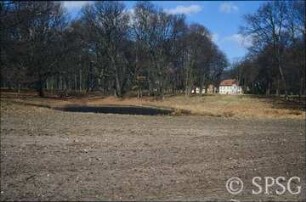 Potsdam, Park Sacrow, Jägerhofsicht vom Uferweg aus.