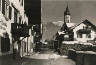 Winter in Oberbayern. Sonnenstraße in Garmisch