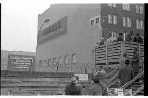 Kleinbildnegativ: Plattform Friedrichstraße, 1964