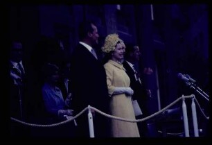 Königin E ll. Rathaus 27.5.65.