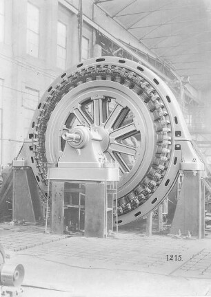 Langsam laufender Drehstromgenerator für Antrieb durch Wasserturbine (Maffei-Schwartzkopff-Werke GmbH) : Technikgeschichte | Elektrotechnik | Erzeugung elektrischer Energien | Gleich- und Wechselstromgeneratoren, Turbogeneratoren