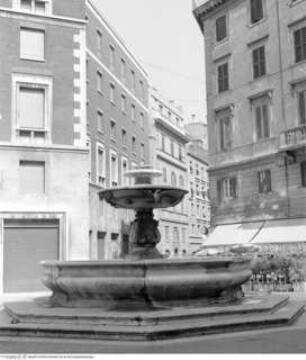 Fontana in Piazza Nicosia