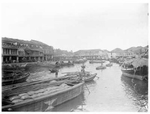 Szene auf dem Städtischen Kanal in Singapur : Weltreisen. Szene auf dem Städtischen Kanal in Singapur
