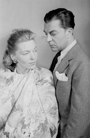 Szenenbilder aus dem Stück "Mitten im Leben" von George Emerson Brewer und Bertram Bloch am Renaissance-Theater Berlin : Szene mit Hilde Volk und Victor de Kowa