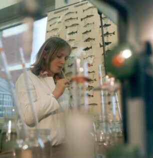 Ahrensburg. Max-Planck-Institut, Abteilung Fischzüchtung. Wasseranalysen im Labor