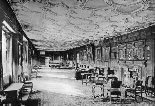 Hatfield (Hertfordshire, England), Hatfield House, Marmorhalle