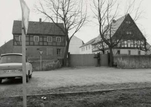 Medingen, Bauernhof : Medingen (Kreis Kamenz), Bauernhof (18. Jahrhundert und später), Dorfstraße 17, Straßenansicht mit Hoftor