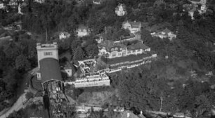 Dresden-Loschwitz. Bergstation der Seilschwebebahn und Gaststätte Loschwitzhöhe. Luftbild-Schrägaufnahme von Westsüdwest