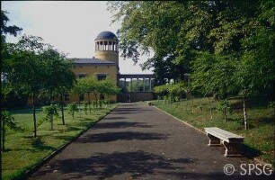 Potsdam, Schloss Lindstedt und Schlossgarten.