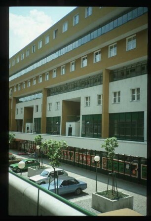 Diapositive: Kottbusser Straße, Mariannenstraße, Reichenberger Straße, 1984