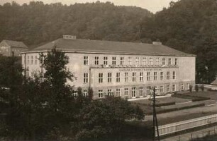 Tharandt. Fachrichtung Forstwesen an der TU Dresden (Fakultät Umweltwissenschaften). Cotta-Bau, Pienner Straße 7. Außenansicht