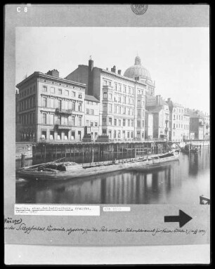 Straße Uferbebauung
