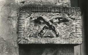 Dresden. Kragstein mit Sechen (Vorschneider vor der Pflugschar) als bäuerliches Handwerkszeichen