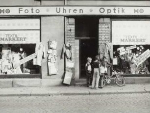 Ehemaliges HO-Fachgeschäft Foto-Uhren-Optik