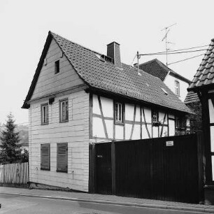Taunusstein, Mainzer Allee 9
