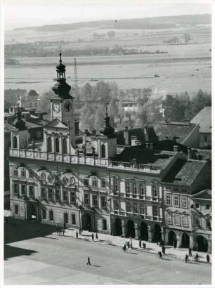 Westseite des Marktplatzes von Budweis mit Rathaus, Tschechien, Böhmen und Mähren