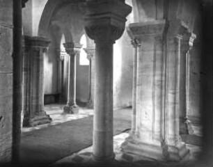 Landsberg (Sachsen-Anhalt), Doppelkapelle, St. Crucis, Inneres, Unterkapelle nach NO