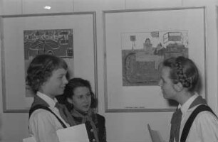 Ausstellung der Deutsch - Polnischen Gesellschaft: "Polnische Kinder zeichnen und malen" in der Öffentlichen Wissenschaftlichen Bibliothek : Pioniere im Gespräch