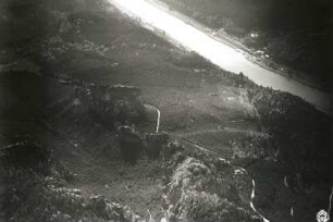 Sächsische Schweiz, Schmilka. Rauschengrund, Rauschensteingruppe und Elbtal mit Hirschmühle. Luftbild-Schrägaufnahme von Norden