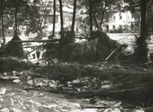 Unwetterkatastrophe im Osterzgebirge am 8./9. Juli 1927. Zerstörungen am Gottleubabett am Hammergut Oelsengrund ("Ebertmühle", im Besitz des Landesvereins Sächsischer Heimatschutz)