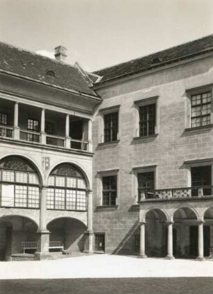 Telč (Teltsch). Schloß. Zweiter Arkadenhof (2. H. 16. Jh.)