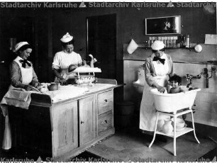 Beichel, Friedrich. Kinderheim Sybelstraße, 1. Bauabschnitt (Sybelheim, Waisenhaus)