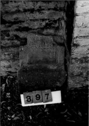 Grabstein 897