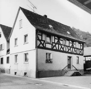 Weilmünster, Bahnhofstraße 6
