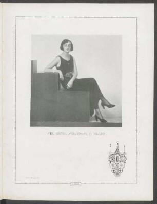 [Fotografía de] Sra. Elvira Serratosa de Vilaro
