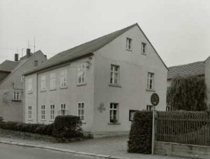 Gemeindehaus und Pfarramt der Sankt Bonifatiuskirche