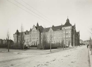 Bautzen. Justizgebäude, König-Friedrich-August-Platz (1962/1906; Baumann). Blick von Süden