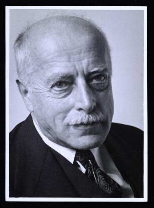 Laue, Max von