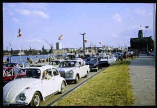 Kiel: Autoreihe, Anfahrt zur Fähre