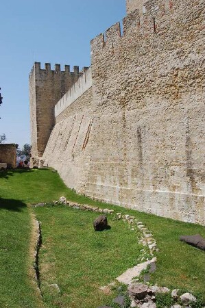 Lissabon, Festungsmauern der Burg Castelo Sao Jorge