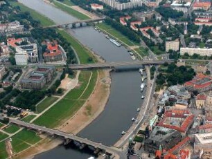 Dresden : Terrassenufer