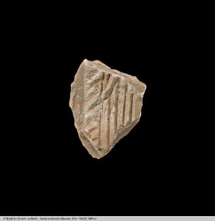 Fragment einer Beterfigur mit Gewandwiedergabe