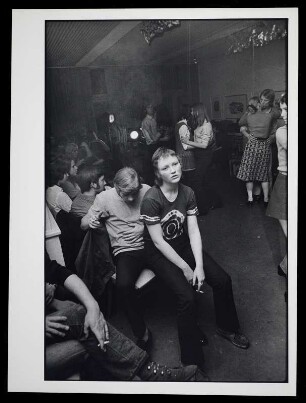 Jugendliche im Tanz-Café Nord, Berlin