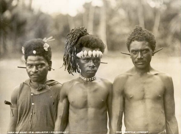 "Trois hommes de Roas-Bay, S.O. Malaita"