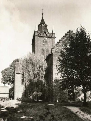 Dessau-Roßlau-Mildensee. Kirche Pötnitz