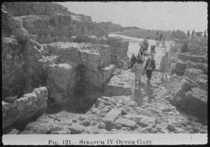 Tell el-mutesellim [Megiddo], Aussentor a. Stratum IV
