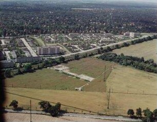 Luftaufnahme, Blick von Norden auf die GSW-Siedlung Düppel Süd. Berlin-Zehelndorf, Berlepschstraße