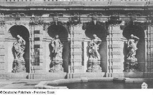 Dresden-Altstadt. Zwinger (1709-1728; M. D. Pöppelmann, B. Permoser). Nymphenbad. Figurennischen
