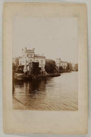 Stadtvillen am Wasser