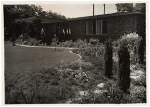 Garten Niemczyk, Potsdam-Nedlitz: Blick von Pflanzung zum Haus