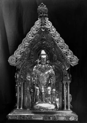 Marienschrein — Stirnseite mit Papst Leo