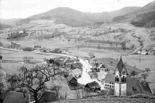 Schuttertal: Vom Kalvarienberg auf Kirche und Schuttertal