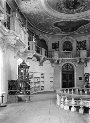 Ehemaliges Benediktinerkloster Sankt Mang — Südflügel — Saal