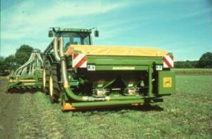 Fotografie: Drillkombination, Pneumatische Verteilung, Kreiselegge, Reifenpacker, Dosiereinrichtung