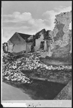 Juvincourt. Hausruinen und Trümmer