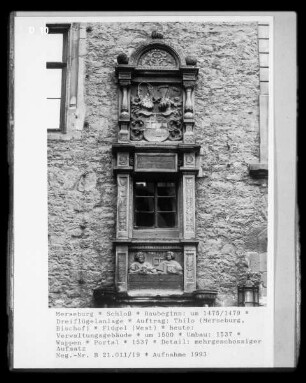 Westflügel — Portal